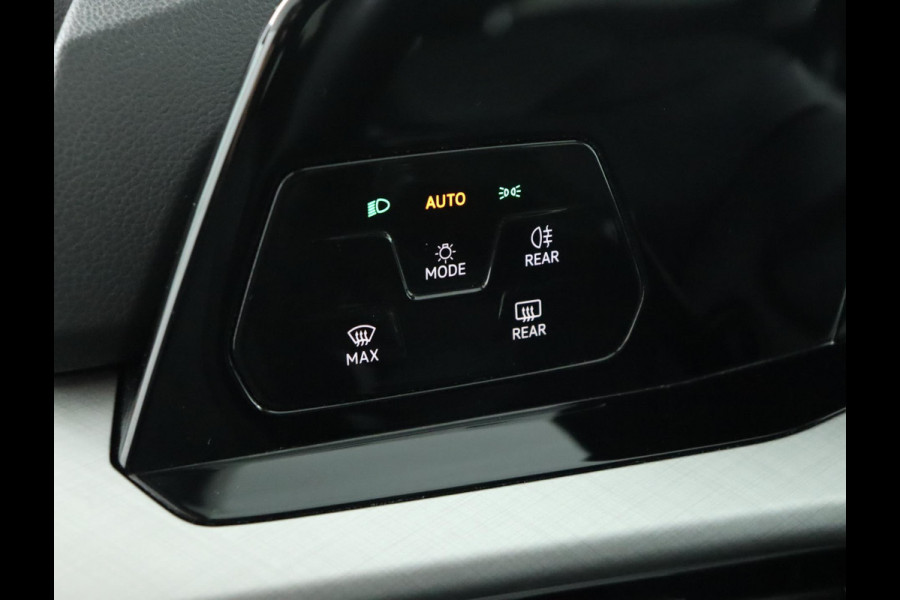 Volkswagen GOLF Variant 1.0 eTSI Life Automaat|Achteruitrijcamera|Trekhaak