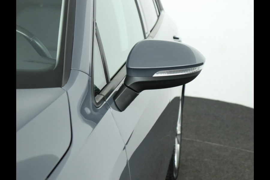 Volkswagen GOLF Variant 1.0 eTSI Life Automaat|Achteruitrijcamera|Trekhaak