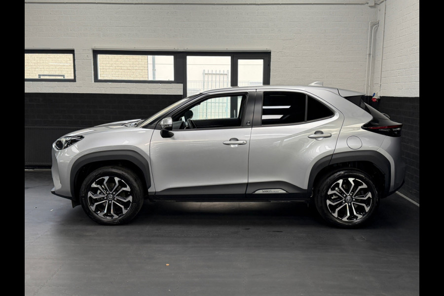 Toyota Yaris Cross 1.5 Hybrid Team | Camera | Automaat | Stoelverwarming |Stuurverwaming | Navigatie | Nieuwstaat