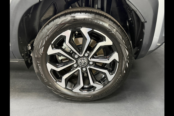 Toyota Yaris Cross 1.5 Hybrid Team | Camera | Automaat | Stoelverwarming |Stuurverwaming | Navigatie | Nieuwstaat