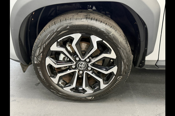 Toyota Yaris Cross 1.5 Hybrid Team | Camera | Automaat | Stoelverwarming |Stuurverwaming | Navigatie | Nieuwstaat