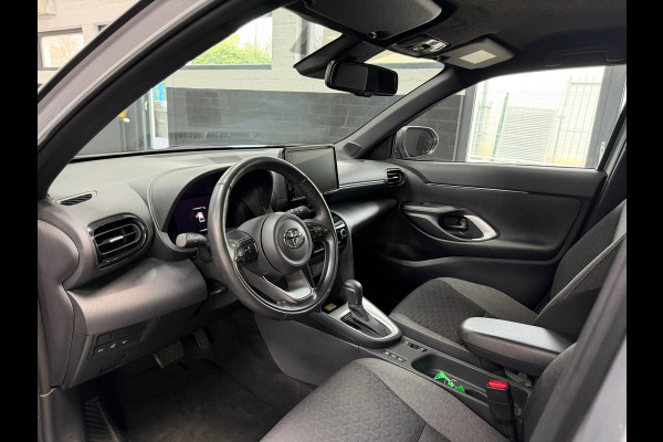 Toyota Yaris Cross 1.5 Hybrid Team | Camera | Automaat | Stoelverwarming |Stuurverwaming | Navigatie | Nieuwstaat