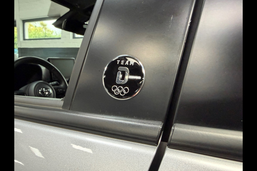 Toyota Yaris Cross 1.5 Hybrid Team | Camera | Automaat | Stoelverwarming |Stuurverwaming | Navigatie | Nieuwstaat