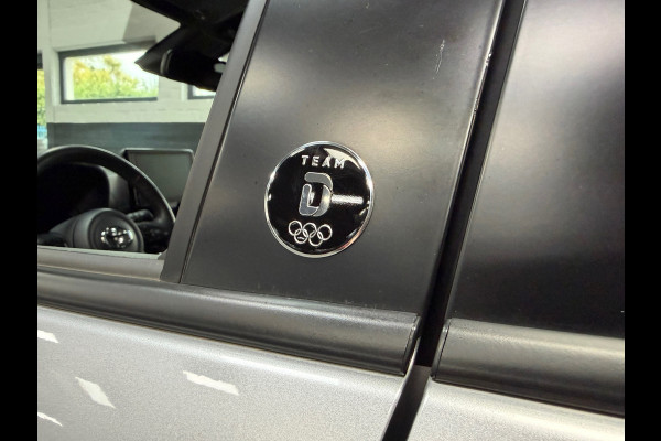Toyota Yaris Cross 1.5 Hybrid Team | Camera | Automaat | Stoelverwarming |Stuurverwaming | Navigatie | Nieuwstaat