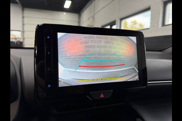 Toyota Yaris Cross 1.5 Hybrid Team | Camera | Automaat | Stoelverwarming |Stuurverwaming | Navigatie | Nieuwstaat