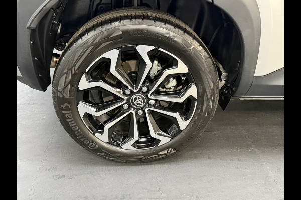 Toyota Yaris Cross 1.5 Hybrid Team | Camera | Automaat | Stoelverwarming |Stuurverwaming | Navigatie | Nieuwstaat