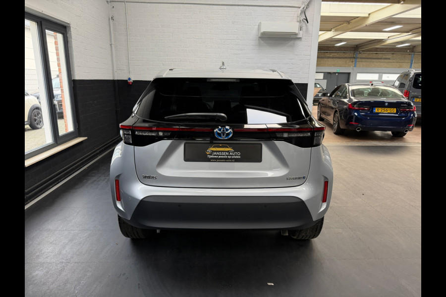 Toyota Yaris Cross 1.5 Hybrid Team | Camera | Automaat | Stoelverwarming |Stuurverwaming | Navigatie | Nieuwstaat