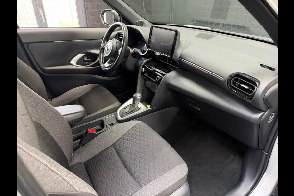 Toyota Yaris Cross 1.5 Hybrid Team | Camera | Automaat | Stoelverwarming |Stuurverwaming | Navigatie | Nieuwstaat