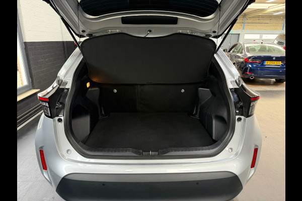 Toyota Yaris Cross 1.5 Hybrid Team | Camera | Automaat | Stoelverwarming |Stuurverwaming | Navigatie | Nieuwstaat