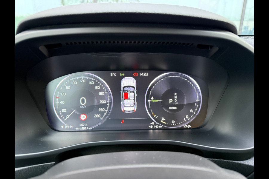 Volvo XC40 1.5 T5 Recharge Inscription - Automaat - Leder - Navi - Harman Kardon - Climate