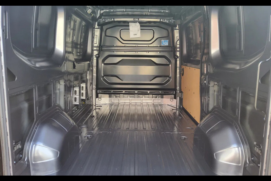 Renault Master 150.35 - L2H2 GESLOTEN - EURO 6 - METALLIC ASFALT - TREKHAAK - V-32-JZF - BPM VRIJ!