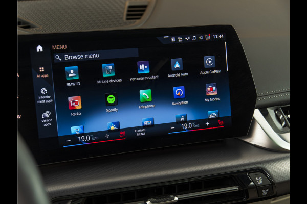 BMW iX1 xDrive30 Launch Edition 67 kWh MSPORT-PANO-H&K-HUD