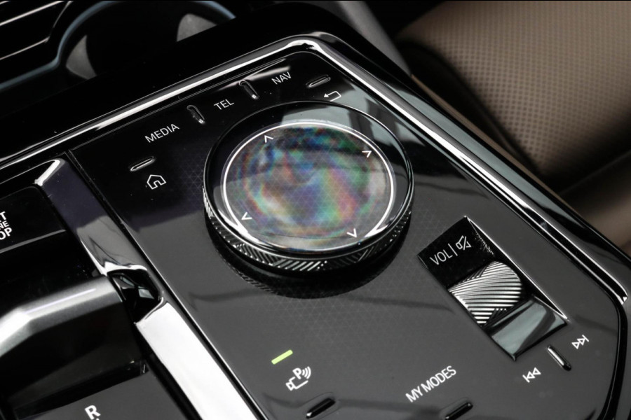 BMW 5 Serie Touring 520i | M-Sport | Trekhaak | Harman Kardon | Memory | Stoelventilatie | Driving Ass. Pro | Fabrieksgarantie