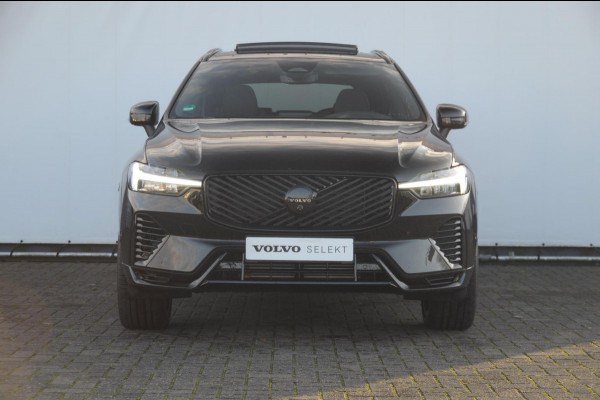 Volvo XC60 T6 350PK Automaat AWD Plus Black Edition / Adaptieve cruise control / BLIS / Panoramadak / Stoel - en stuurverwarming / Keyless entry / Elektrische stoelen / Parkeersensoren met 360 camera