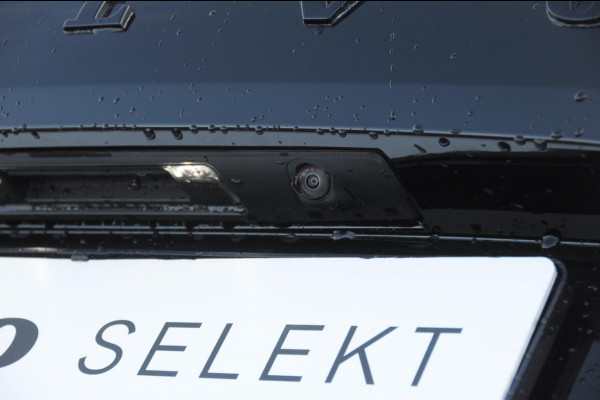 Volvo XC60 T6 350PK Automaat AWD Plus Black Edition / Adaptieve cruise control / BLIS / Panoramadak / Stoel - en stuurverwarming / Keyless entry / Elektrische stoelen / Parkeersensoren met 360 camera