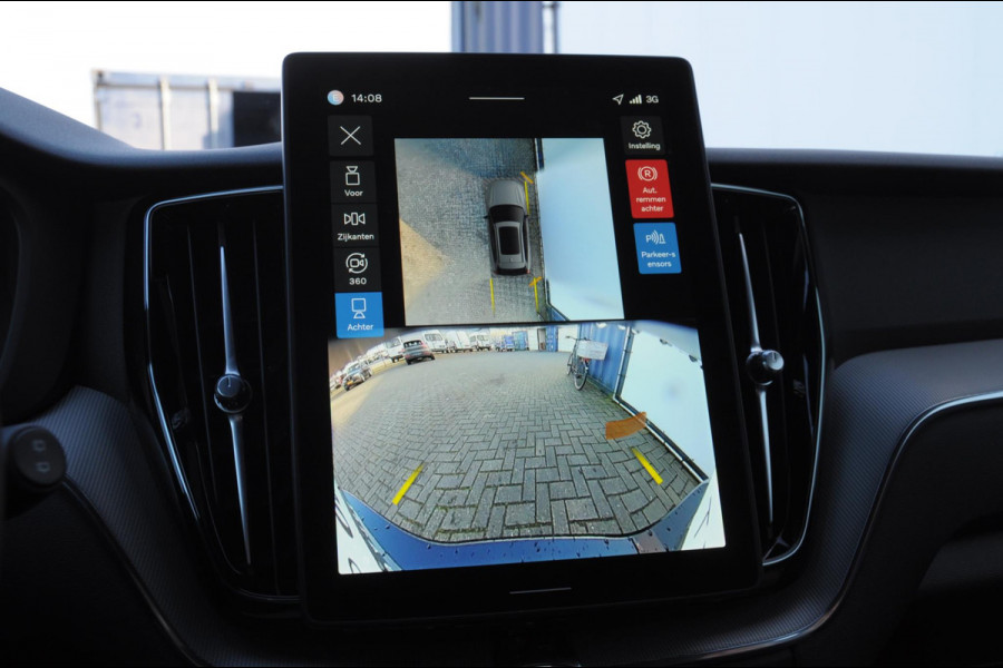 Volvo XC60 T6 350PK Automaat AWD Plus Black Edition / Adaptieve cruise control / BLIS / Panoramadak / Stoel - en stuurverwarming / Keyless entry / Elektrische stoelen / Parkeersensoren met 360 camera