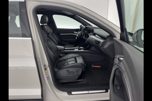 Audi e-tron 55 quattro advanced 95 kWh [ 3-Fase ] (INCL-BTW) *PANO | LUXURY-LEATHER | ADAPTIVE-CRUISE | FULL-LED | DIGI-COCKPIT | KEYLESS | MEMORY-PACK | AIR-SUSPENSION | CAMERA | AMBIENT-LIGHT |  NAVI-FULLMAP | SHIFT-PADDLES | DAB+ | COMFOR