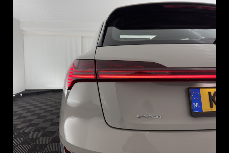 Audi e-tron 55 quattro advanced 95 kWh [ 3-Fase ] (INCL-BTW) *PANO | LUXURY-LEATHER | ADAPTIVE-CRUISE | FULL-LED | DIGI-COCKPIT | KEYLESS | MEMORY-PACK | AIR-SUSPENSION | CAMERA | AMBIENT-LIGHT |  NAVI-FULLMAP | SHIFT-PADDLES | DAB+ | COMFOR