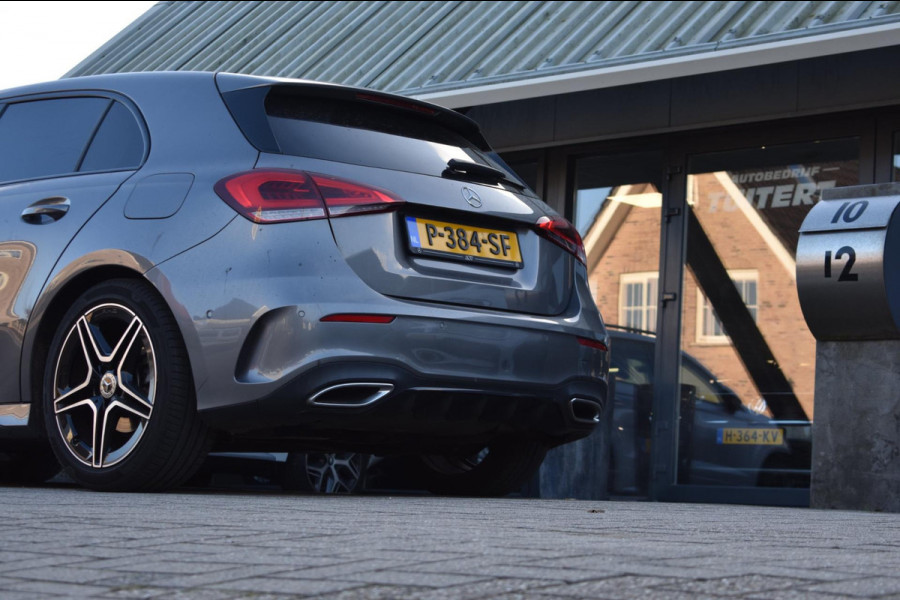 Mercedes-Benz A-Klasse 180 AMG NIGHT | SFEERVERLICHTING | APPLE CARPLAY | CAMERA | ANDROID AUTO | NAP | DEALER ONDERHOUDEN