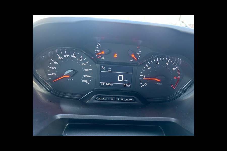 Peugeot Partner 1.5 BlueHDI Asphalt Long L2 I AIRCO I METALLIC I 1e EIGENAAR I DISTRIBUTIE VERVANGEN I COMPLETE ONDERHOUDSHISTORIE LONG VERSIE ! BRIDGESTONE 5 TOT 6 MM I APK MAART 2026