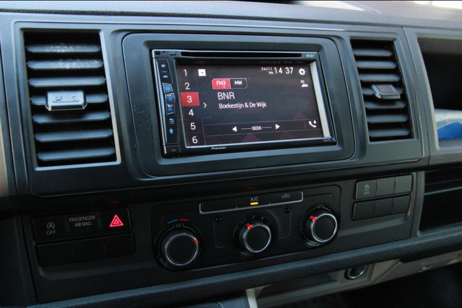 Volkswagen Transporter 2.0 TDI 102PK L2H1 Trekhaak / Cruise / Navi