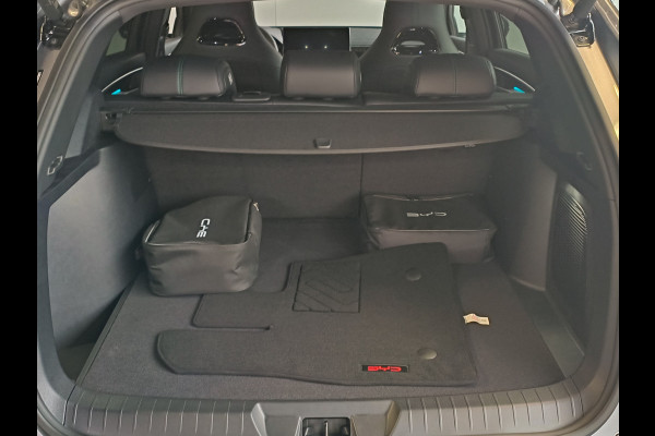 BYD SEAL U 1.5 DM-i FWD Boost HYBRID NIEUW!!!!! Henk Jongen Auto's in Helmond,  al 50 jaar service zoals 't hoort!