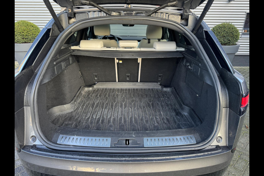 Land Rover Range Rover Velar 3.0 V6 AWD R-Dynamic HSE | Panoramadak | Camera | 22 Inch Lichtmetalen Velgen | Navigatie |