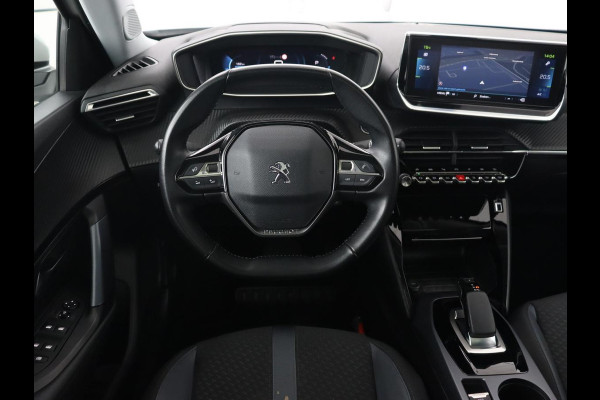 Peugeot e-2008 EV Allure 50 kWh | 3 Fase | Panoramadak | Adaptive cruise | Keyless | Camera | Carplay | Half leder | Navigatie