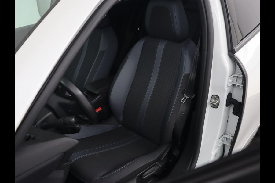Peugeot e-2008 EV Allure 50 kWh | 3 Fase | Panoramadak | Adaptive cruise | Keyless | Camera | Carplay | Half leder | Navigatie