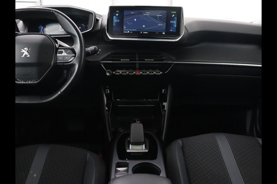 Peugeot e-2008 EV Allure 50 kWh | 3 Fase | Panoramadak | Adaptive cruise | Keyless | Camera | Carplay | Half leder | Navigatie