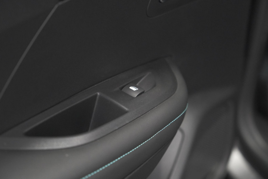 Peugeot 2008 PureTech 130 EAT8 Allure | Camera | Navigatie | Apple Carplay | Parkeersensoren