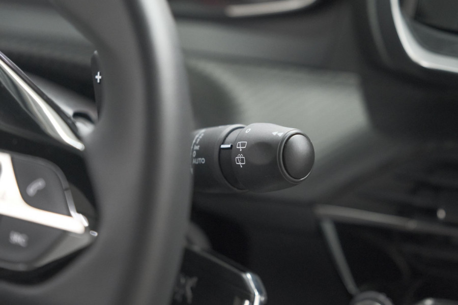 Peugeot 2008 PureTech 130 EAT8 Allure | Camera | Navigatie | Apple Carplay | Parkeersensoren