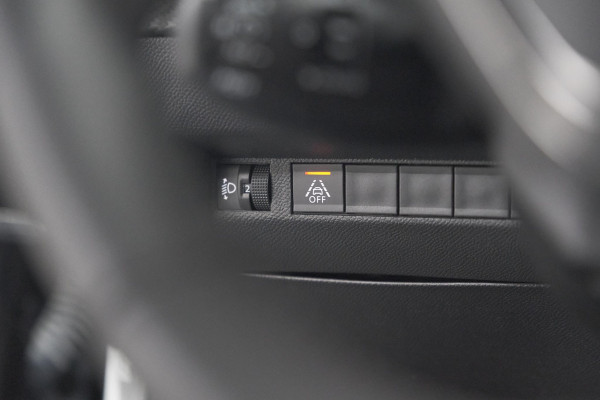 Peugeot 2008 PureTech 130 EAT8 Allure | Camera | Navigatie | Apple Carplay | Parkeersensoren