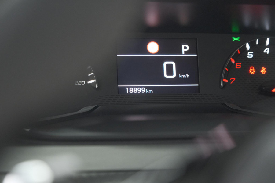 Peugeot 2008 PureTech 130 EAT8 Allure | Camera | Navigatie | Apple Carplay | Parkeersensoren