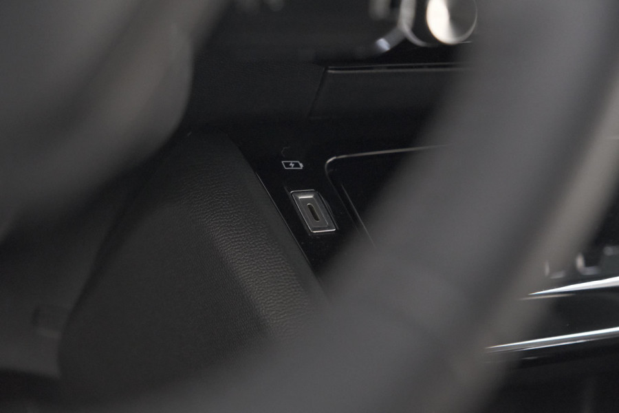 Peugeot 2008 PureTech 130 EAT8 Allure | Camera | Navigatie | Apple Carplay | Parkeersensoren