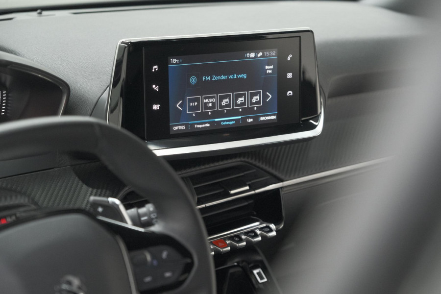 Peugeot 2008 PureTech 130 EAT8 Allure | Camera | Navigatie | Apple Carplay | Parkeersensoren
