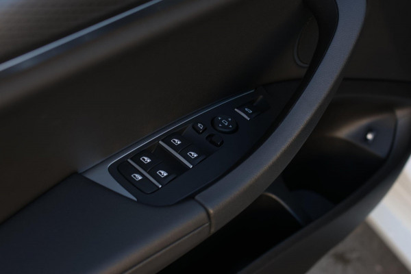 BMW X3 XDrive30e M-Sport *Pano*360 Camera*Elek. Stoelen*Head-Up*Trekhaak*