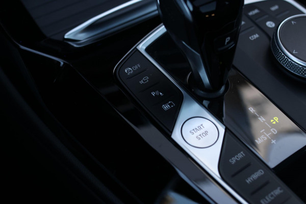 BMW X3 XDrive30e M-Sport *Pano*360 Camera*Elek. Stoelen*Head-Up*Trekhaak*