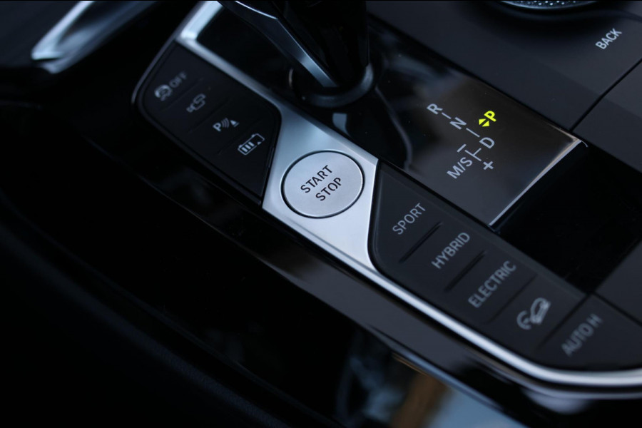 BMW X3 XDrive30e M-Sport *Pano*360 Camera*Elek. Stoelen*Head-Up*Trekhaak*