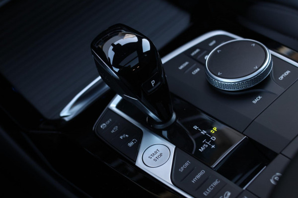 BMW X3 XDrive30e M-Sport *Pano*360 Camera*Elek. Stoelen*Head-Up*Trekhaak*