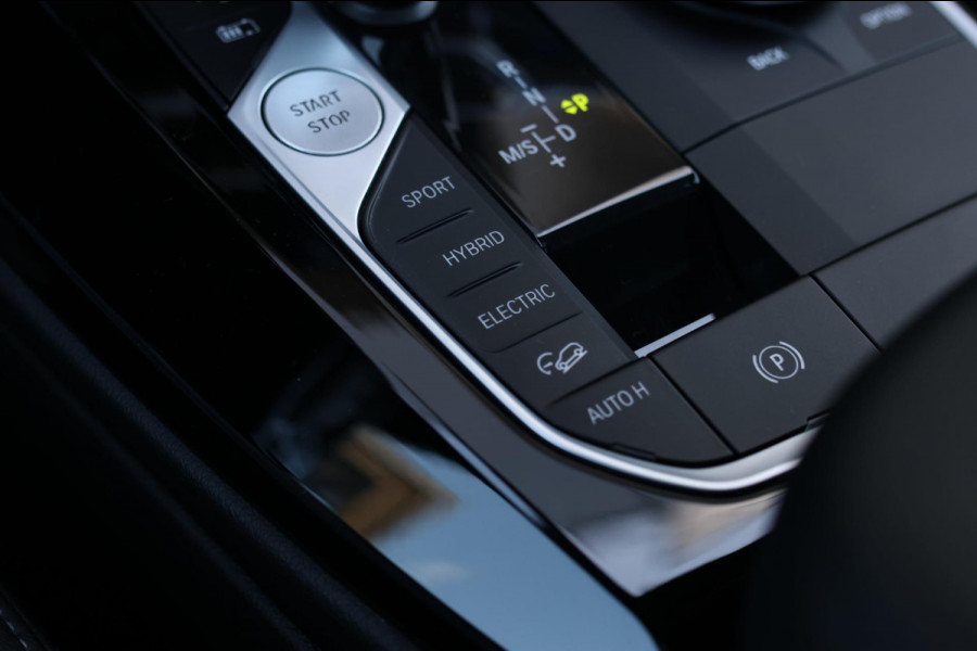 BMW X3 XDrive30e M-Sport *Pano*360 Camera*Elek. Stoelen*Head-Up*Trekhaak*