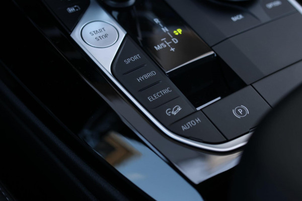 BMW X3 XDrive30e M-Sport *Pano*360 Camera*Elek. Stoelen*Head-Up*Trekhaak*