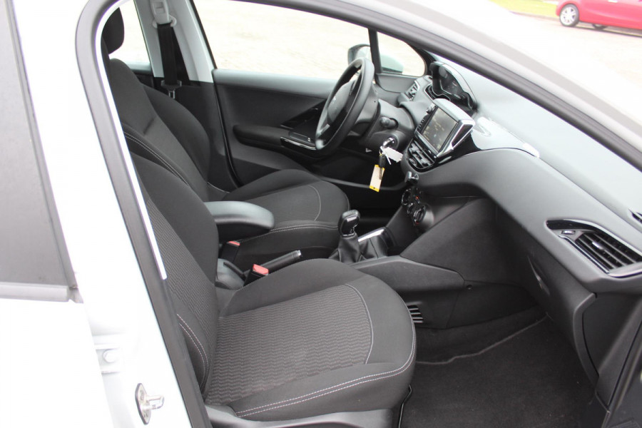 Peugeot 208 1.2 PureTech Blue Lion APPLE CAR PLAY- AFN TREKHAAK NAP -MULTIMEDIA