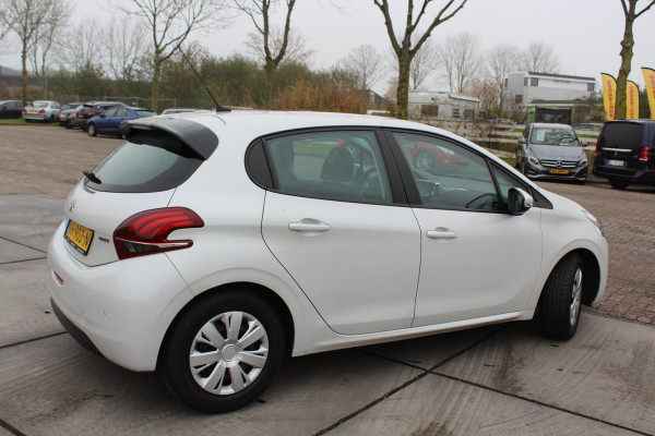 Peugeot 208 1.2 PureTech Blue Lion APPLE CAR PLAY- AFN TREKHAAK NAP -MULTIMEDIA