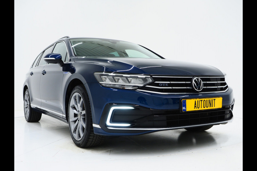 Volkswagen Passat Variant 1.4 TSI PHEV GTE R-Line | Panoramadak | Massage | Trekhaak | Camera | Adaptive Cruise | Carplay