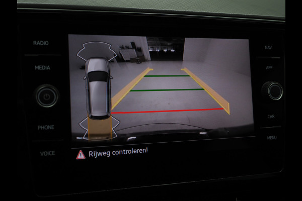 Volkswagen Passat Variant 1.4 TSI PHEV GTE R-Line | Panoramadak | Massage | Trekhaak | Camera | Adaptive Cruise | Carplay