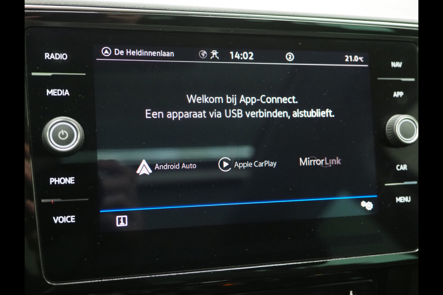 Volkswagen Passat Variant 1.4 TSI PHEV GTE R-Line | Panoramadak | Massage | Trekhaak | Camera | Adaptive Cruise | Carplay