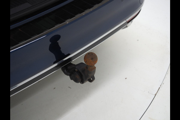 Volkswagen Passat Variant 1.4 TSI PHEV GTE R-Line | Panoramadak | Massage | Trekhaak | Camera | Adaptive Cruise | Carplay