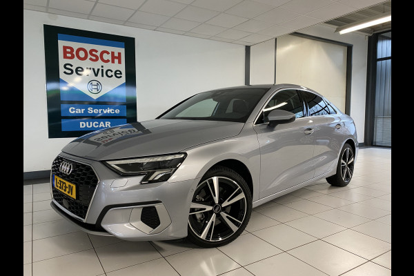 Audi A3 Limousine 35 TFSI Business edition Adaptieve cruise contr. + Parkeerassistent