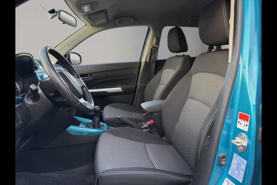 Suzuki Vitara 1.6 Business Edition "Lage Kilometers " | Climate Controle | Camera | Navigatie | Cruise C. | Trekhaak | L.M.Velg |